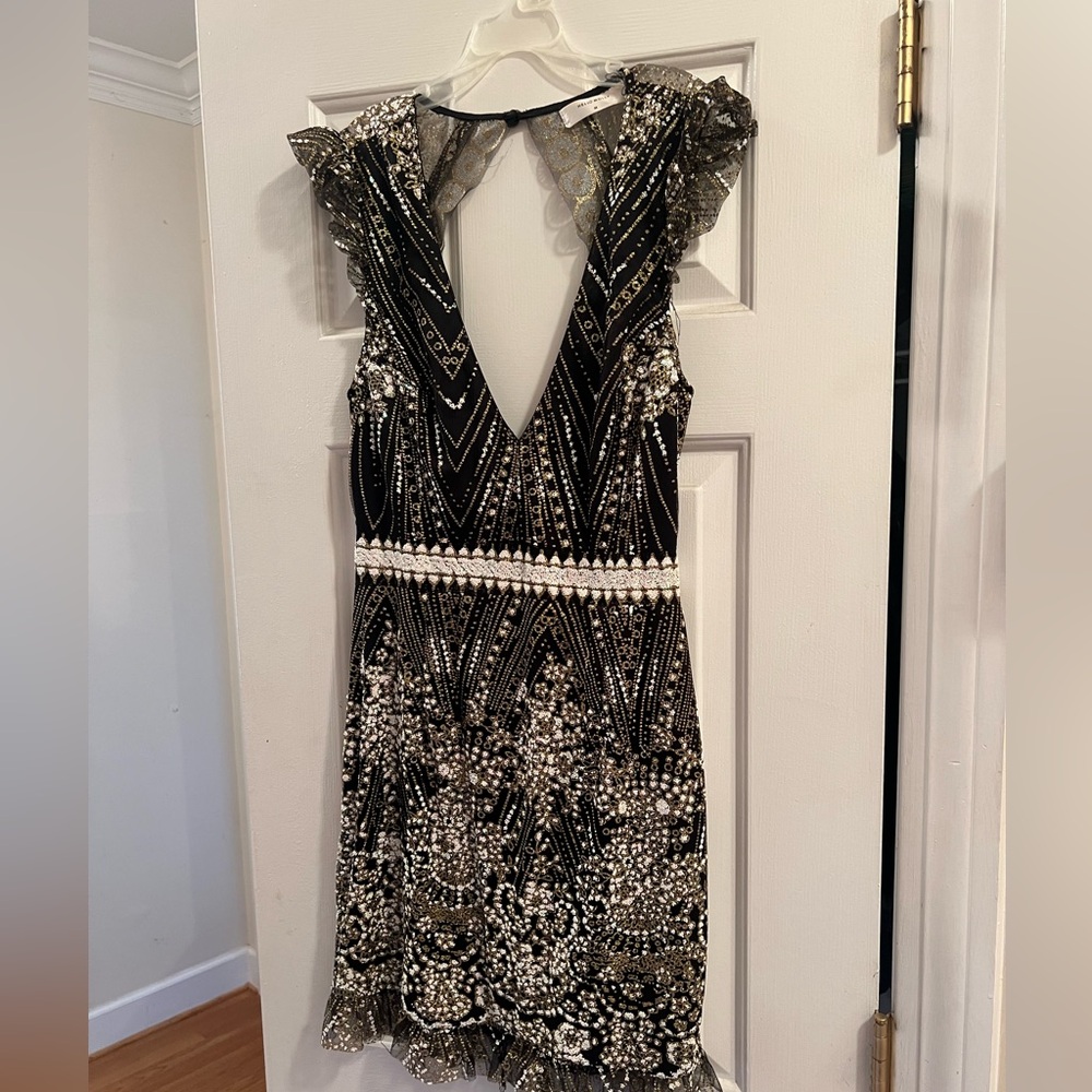 Black and White Plunge Neck Sheath Mini Dress